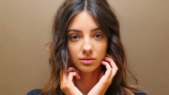 27 yaşlı model vəfat etdi 