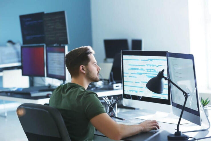 Virtual biznes oyununa qoşuldu, "mən yandım, siz yanmayın" deyir 