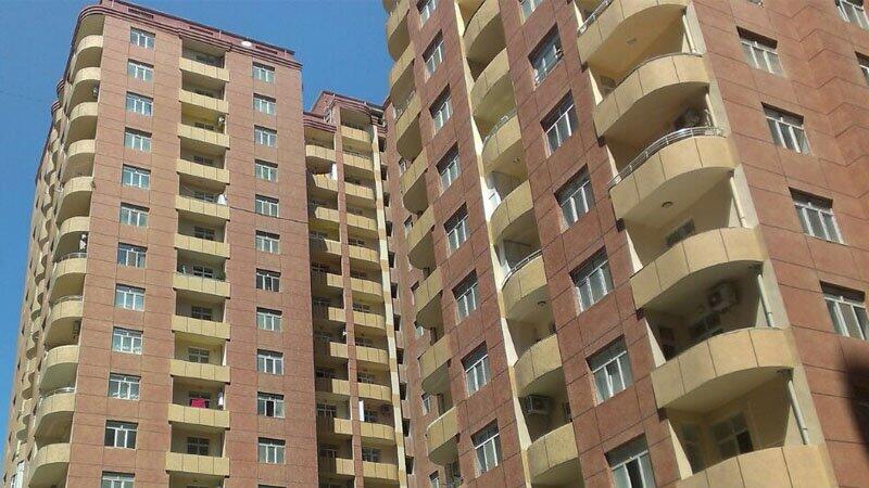 "Şərur MTK"nın mənzilərini su basdı  Çilçıraqdan su axır  ŞİKAYƏT