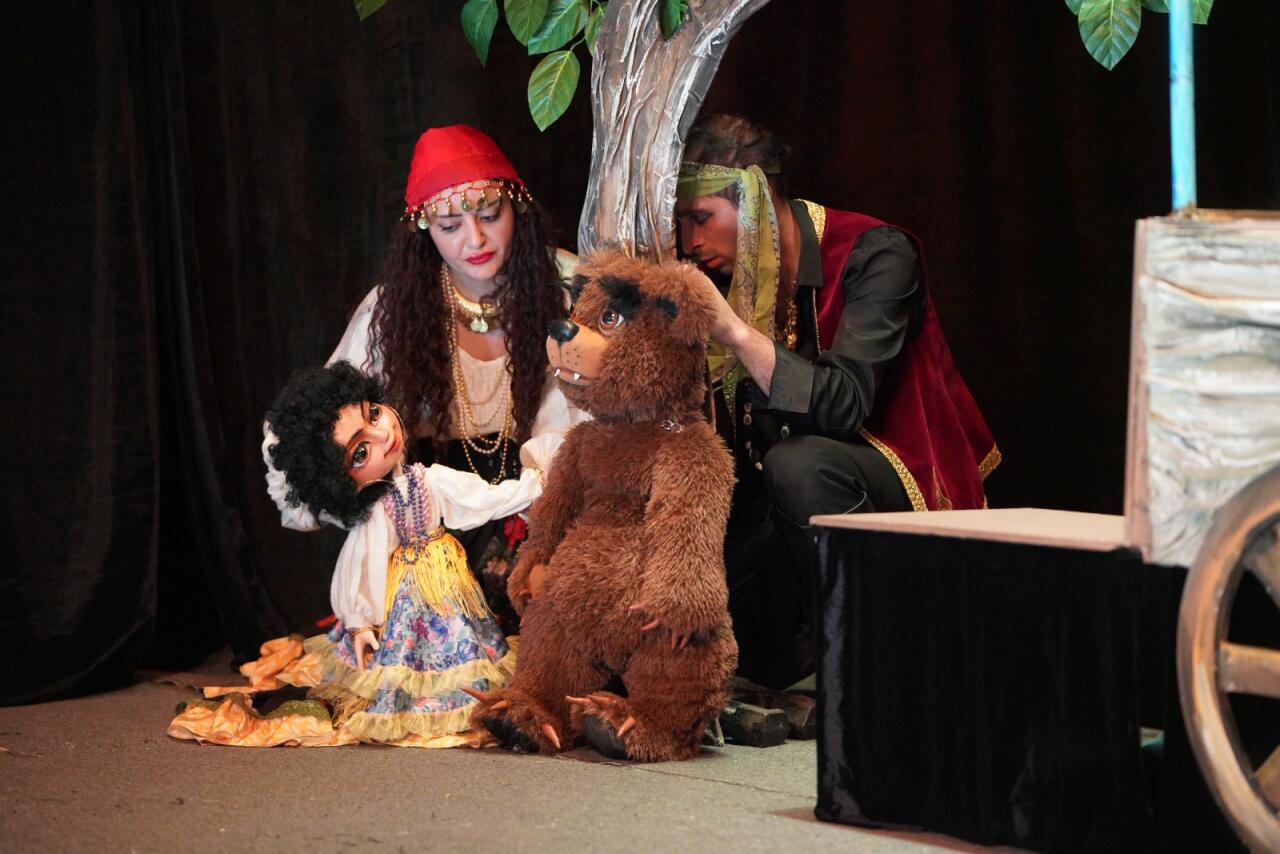 Kukla səhnəsinin &ldquo;Qaraca qız&rdquo;ı  