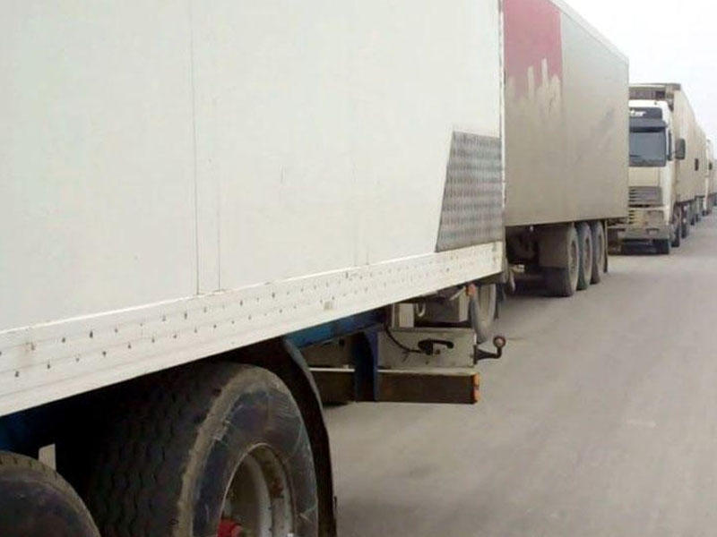 Xızıda iritonnajlı yük maşınları toqquşub, xəsarət alanlar var 