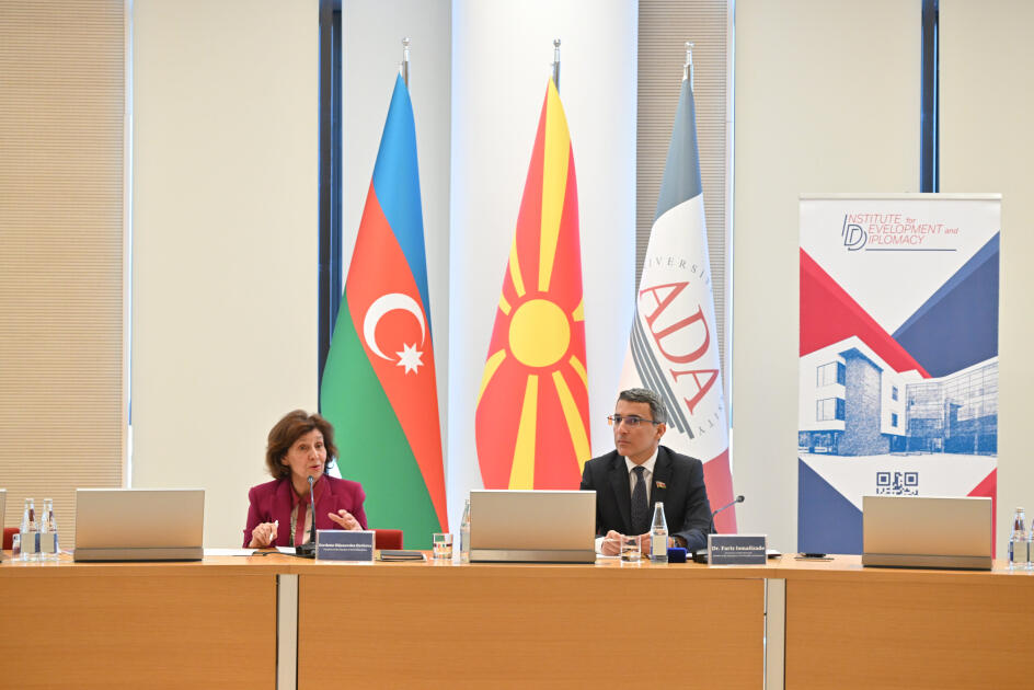 Şimali Makedoniya Prezidenti ADA Universitetində tələbələrlə görüşüb  FOTO