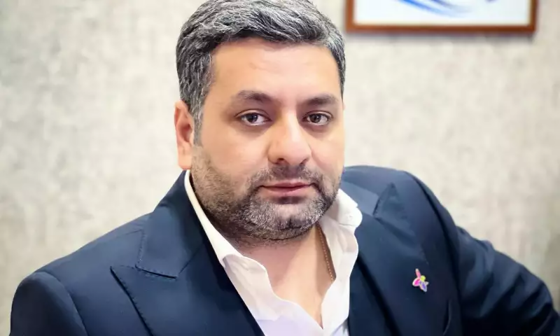 "Niyə yaslarda bunları stola qoyurlar?" 
