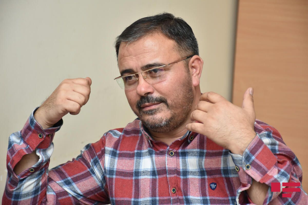 Əməkdar artist: "Fransada Üzeyir Mehdizadəyə görə FƏXR ETDİM"  VİDEO