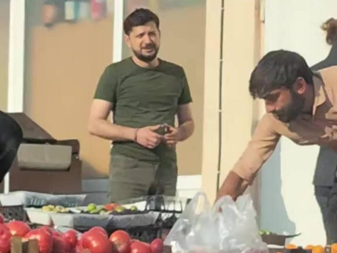 Bakıda Zelenskinin oxşarı tapıldı  Bankomantdan pul çıxardır  VİDEO