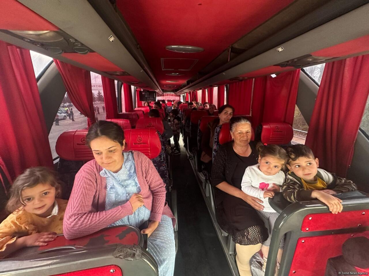 Suqovuşana növbəti köç karvanı yola salındı  FOTO