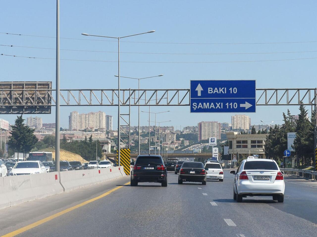 Hər gün Sumqayıtdan Bakıya gələnlərin DİQQƏTİNƏ  AYNA AÇIQLADI