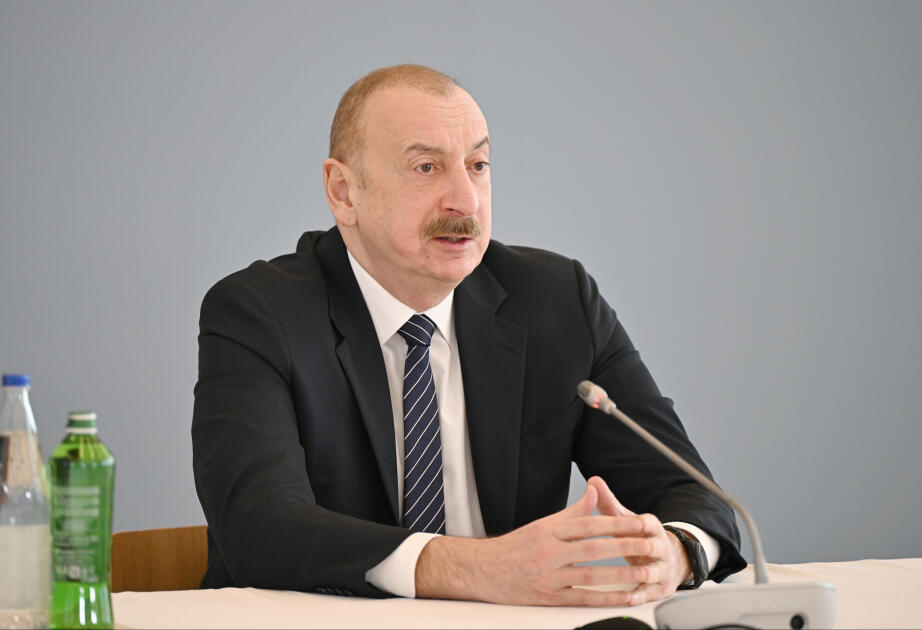 İlham Əliyev: Azərbaycanın beynəlxalq maliyyə təsisatlarından asılılığı tamamilə azalıb