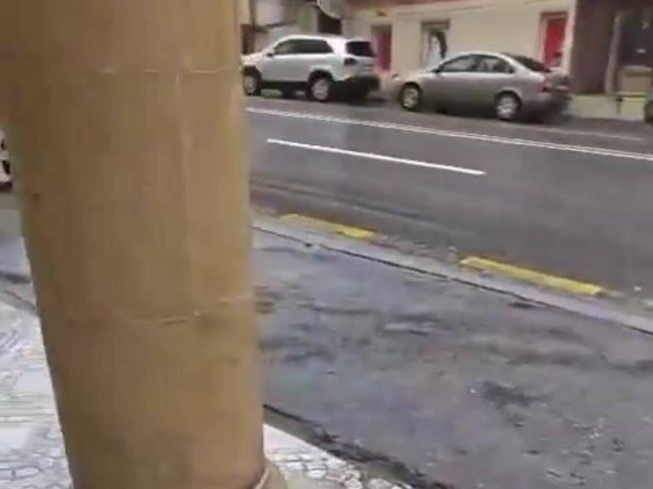 Bakıda "ağlayan" sütun tapıldı  Qəribə görüntü  VİDEO