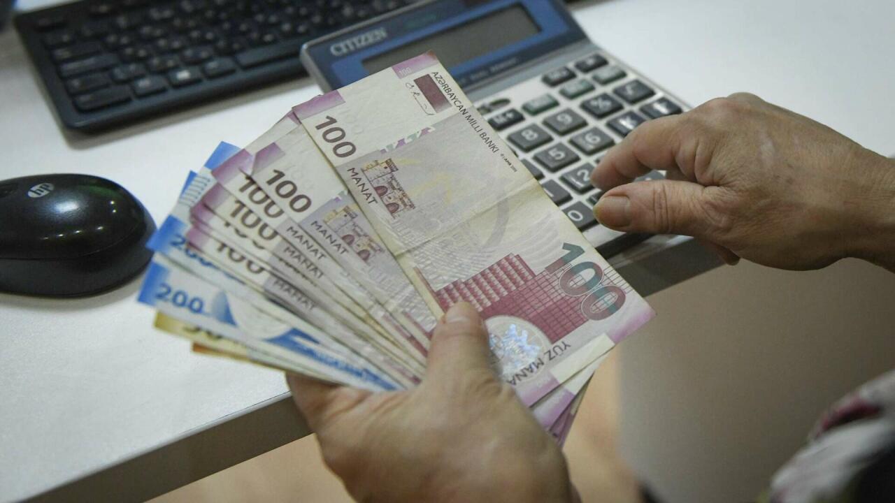 Məzuniyyətlərlə bağlı YENİ QAYDALAR &ndash; Bu şəxslərə kompensasiya veriləcək