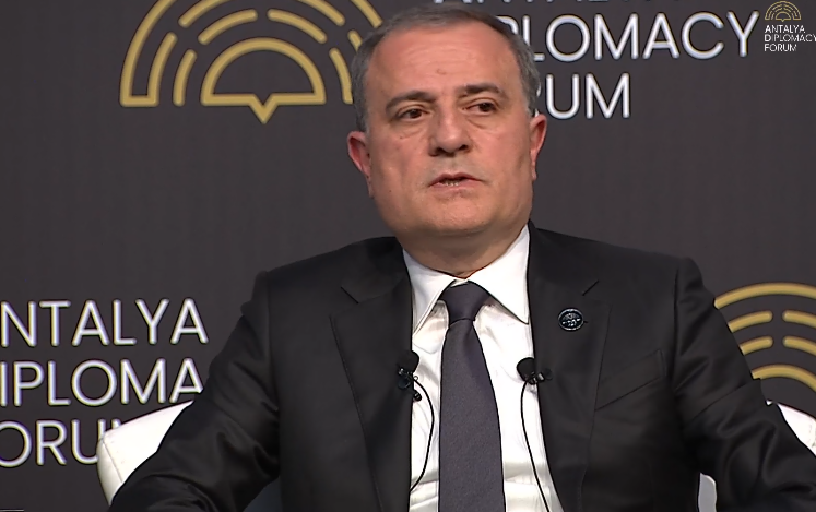 Azərbaycan Konstitusiyasında müasir Ermənistanın heç bir coğrafi adı və ərazisi yoxdur  Ceyhun Bayramov