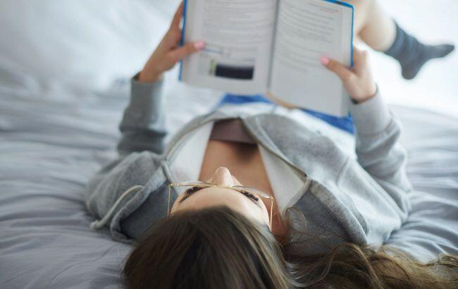 Uzanaraq kitab oxuyanlara BƏD XƏBƏR  Belboyun hissələrdə...