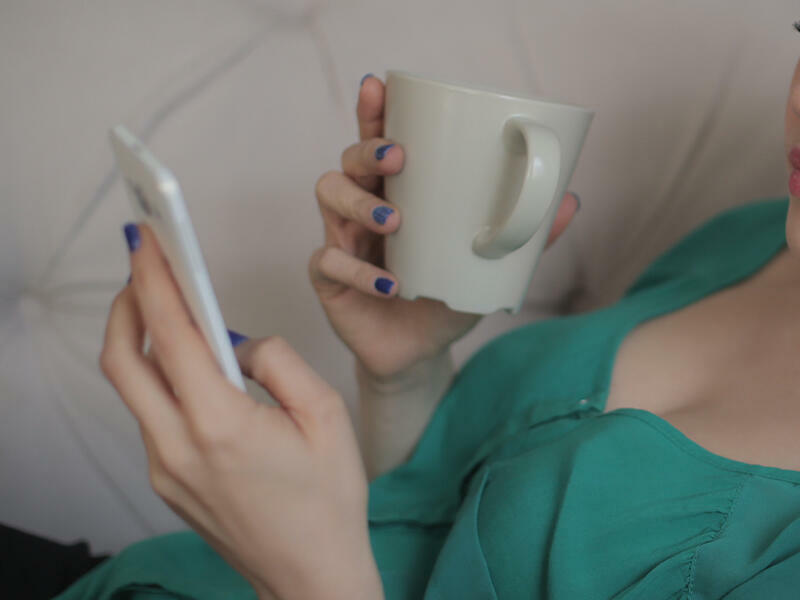 "Whatsapp"da bu smaylı göndərdiyinə görə cərimələndi  FOTO