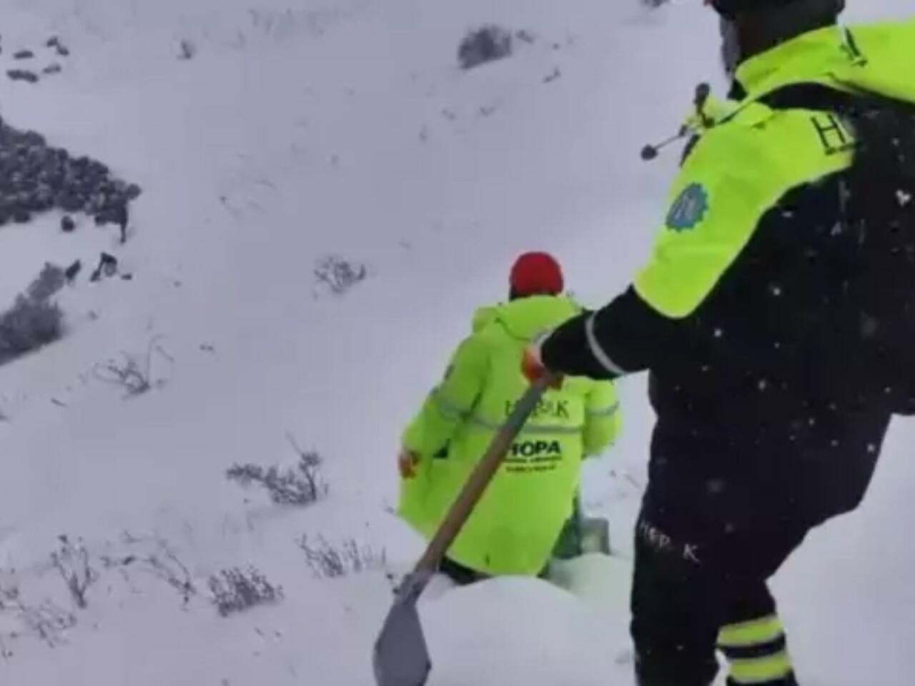 T&uuml;rkiyədə qar u&ccedil;qunu olub  3 nəfər itkin d&uuml;şd&uuml; 