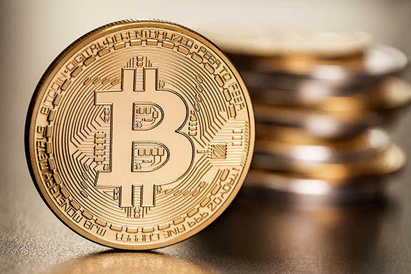 "Bitcoin" bahalaşdı