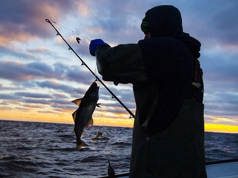 Xəzərdə köməksiz vəziyyətdə qalan balıqçılar xilas olundu 