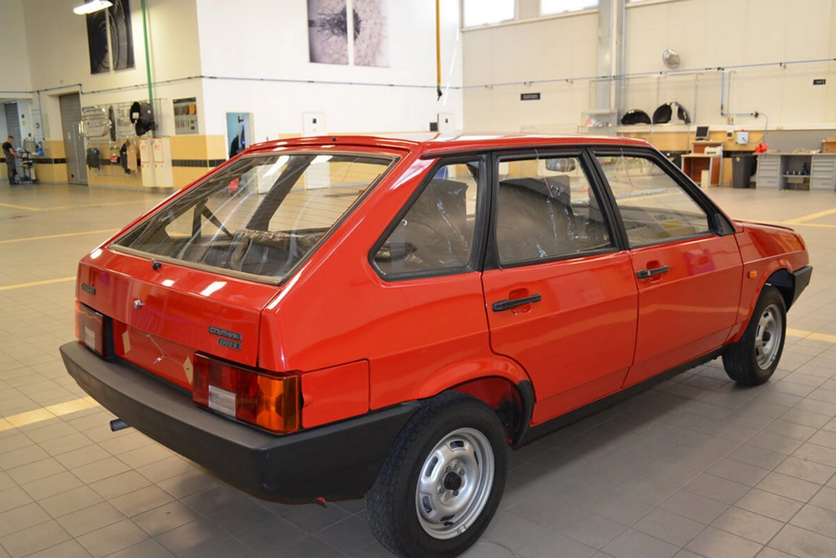Bu VAZ2109 "Porsche"dən baha satılır  SƏBƏB 