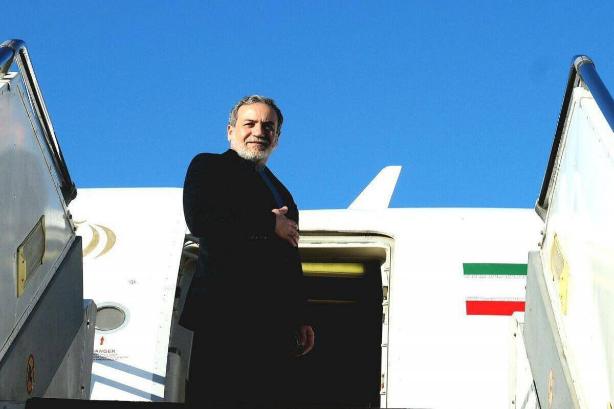 Araqçi Moskvaya gedir  Putinlə görüşəcək
