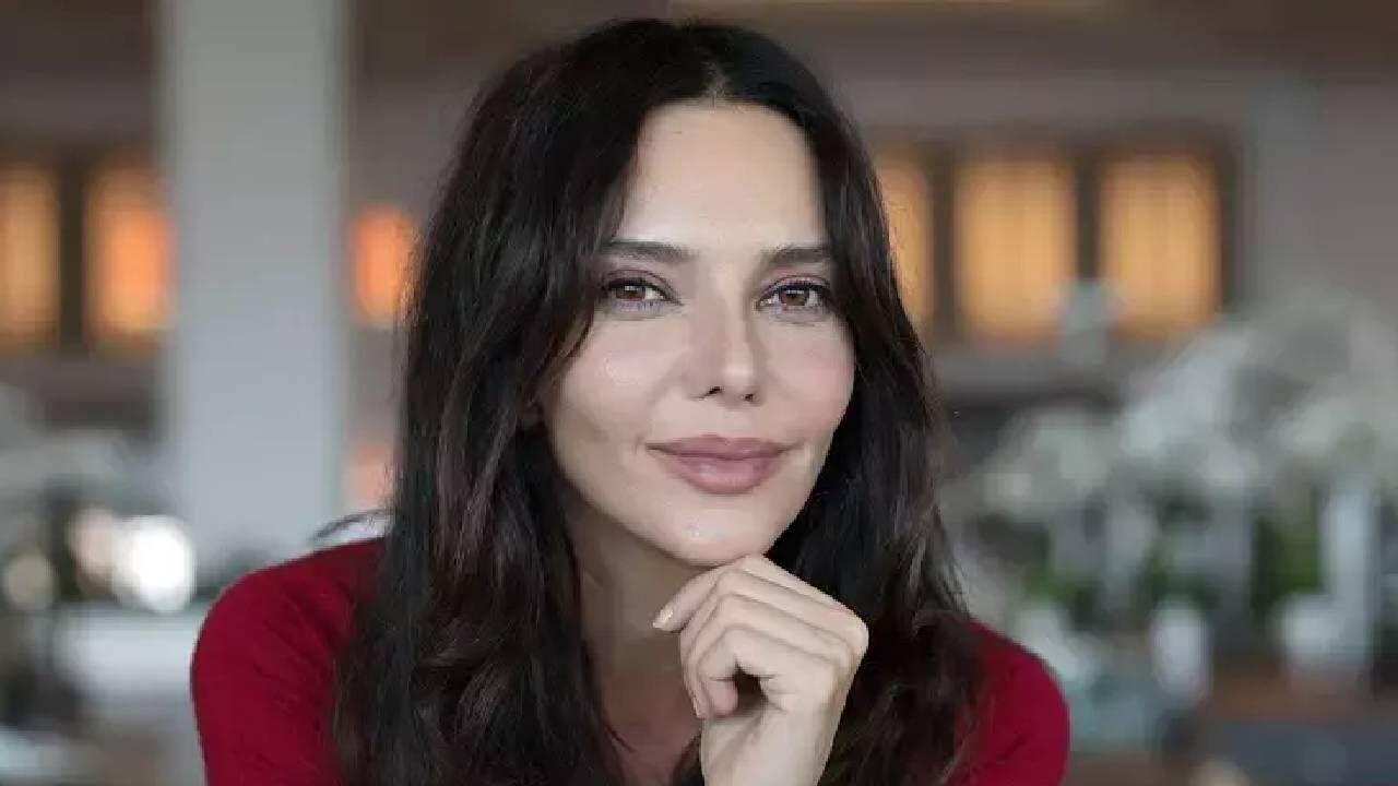 &ldquo;H&uuml;lya Avşarın serialı BƏRBADDIR&rdquo;