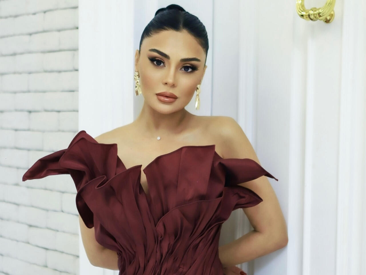 G&ouml;vhər Rzayevanın s&ouml;zlərinə dəstək oldu: "Xınanı evli qadın yaxar"