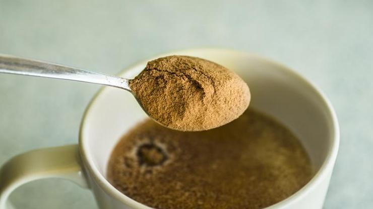 Maddələr m&uuml;badiləsini m&uuml;hərrik kimi işlədir: Qəhvəyə bir qaşıq əlavə etmək kifayətdir