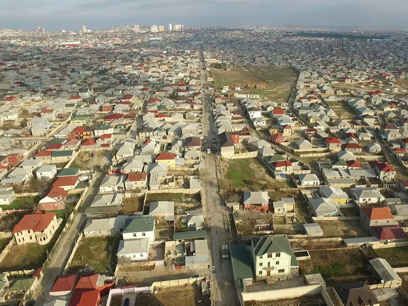 Bakının bu ərazisində evlər su qiymətinədir – Bahalaşacaq
