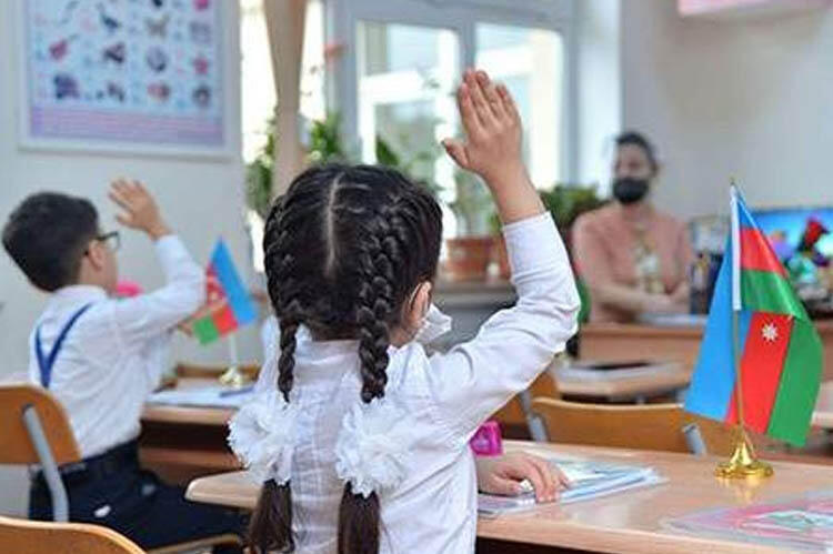 Övladı I sinfə gedəcək valideynlərin NƏZƏRİNƏ 