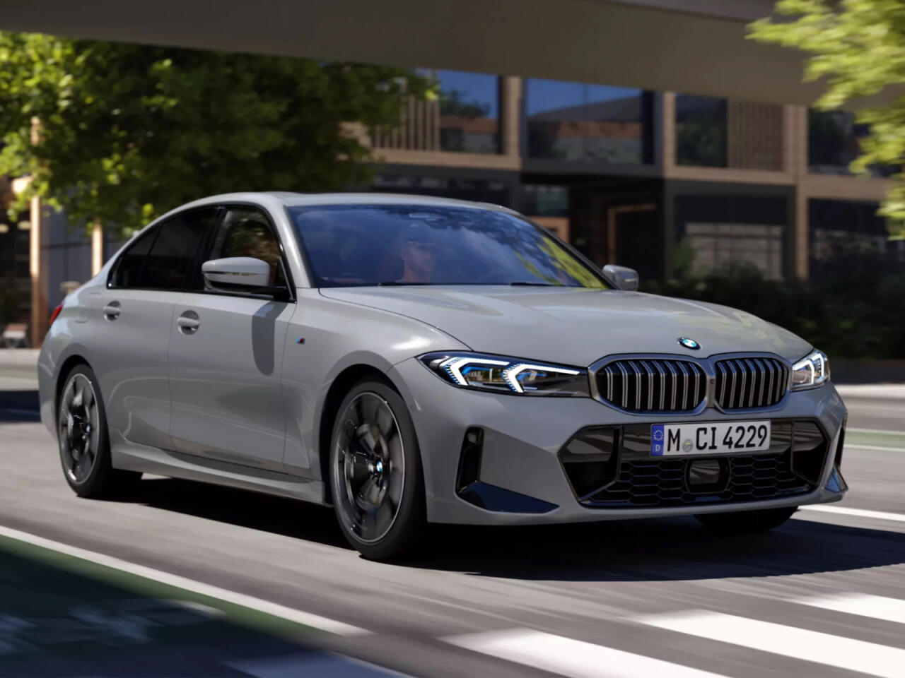 "Mercedes" BMW mühərriklərinə keçir