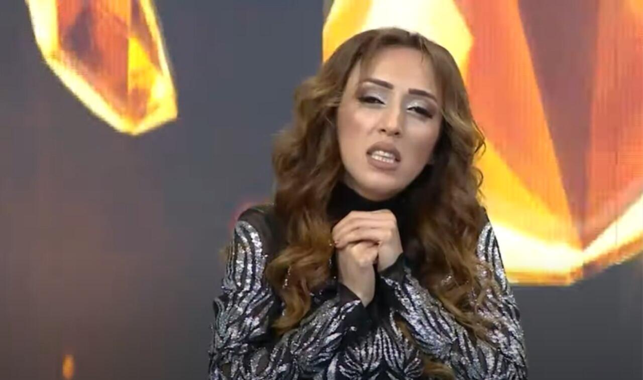 "Ay ərini 3 qəpiyə satan təlxək!"  Müğənni həmkarını təhqir etdi