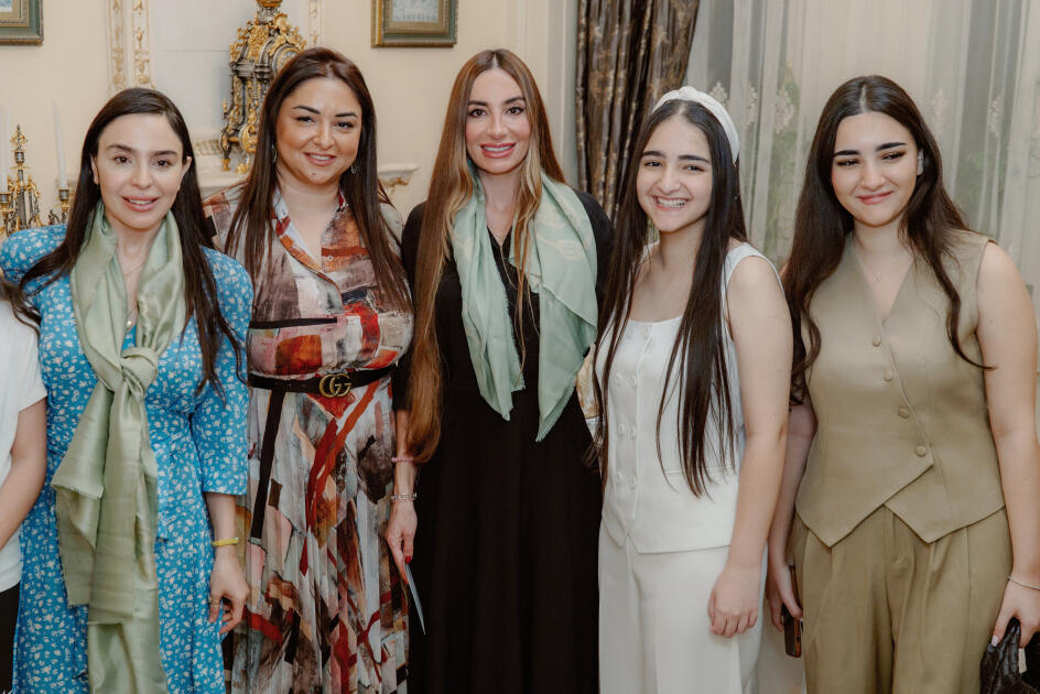 Leyla Əliyeva və Arzu Əliyeva “Zeynəbin sehrli dünyası” adlı sərginin açılışında iştirak ediblər  FOTO
