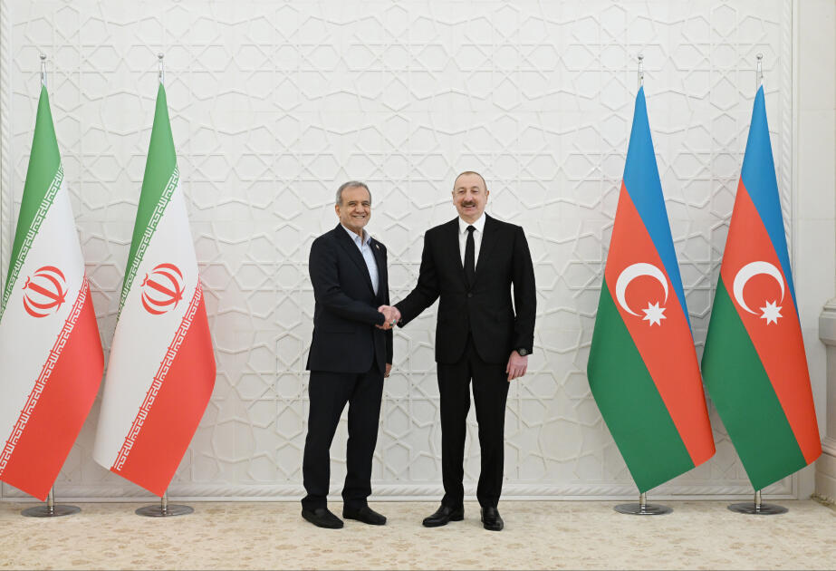 İlham Əliyev Pezeşkianı Şuşa şəhəri ilə tanış edib 
