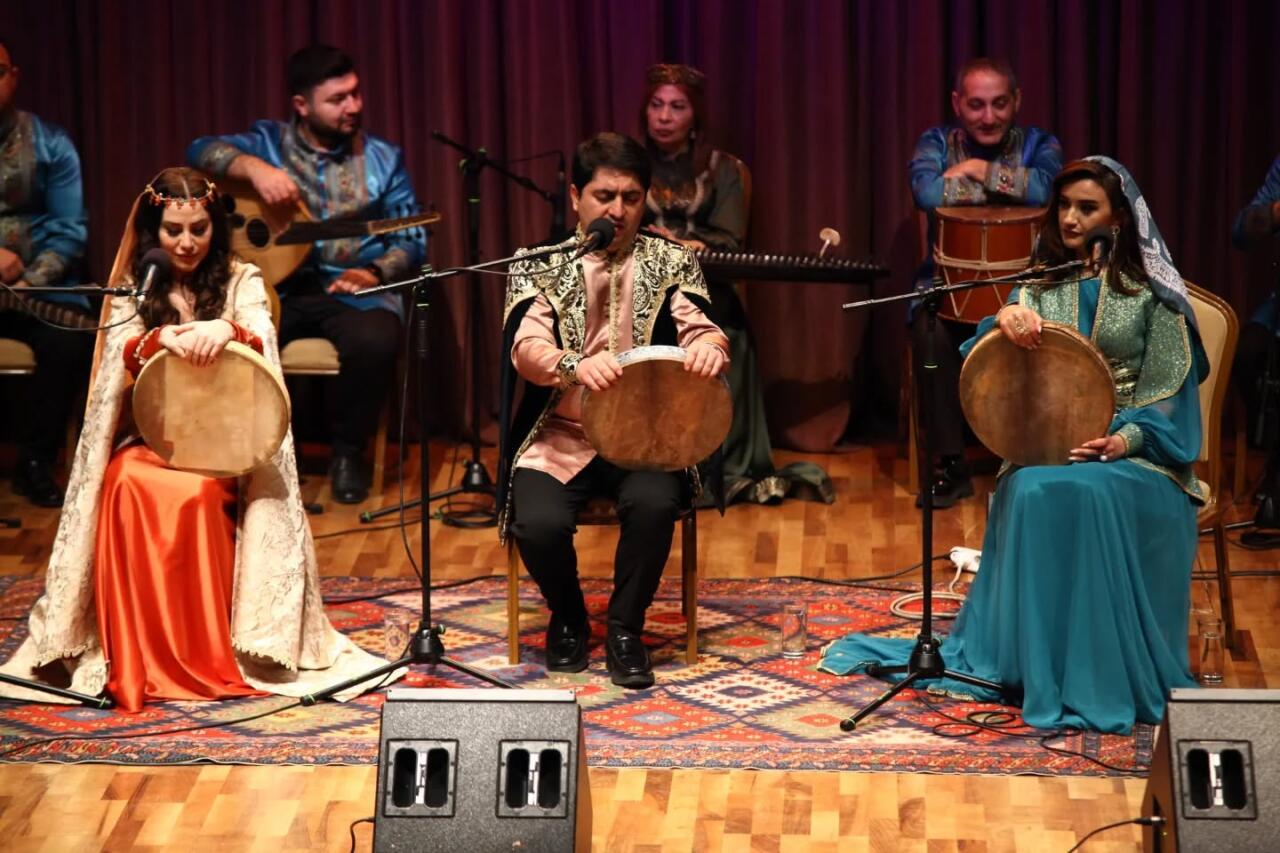 "Ş&uuml;ştər" və "Humayun" dəstgahları təqdim olunub 