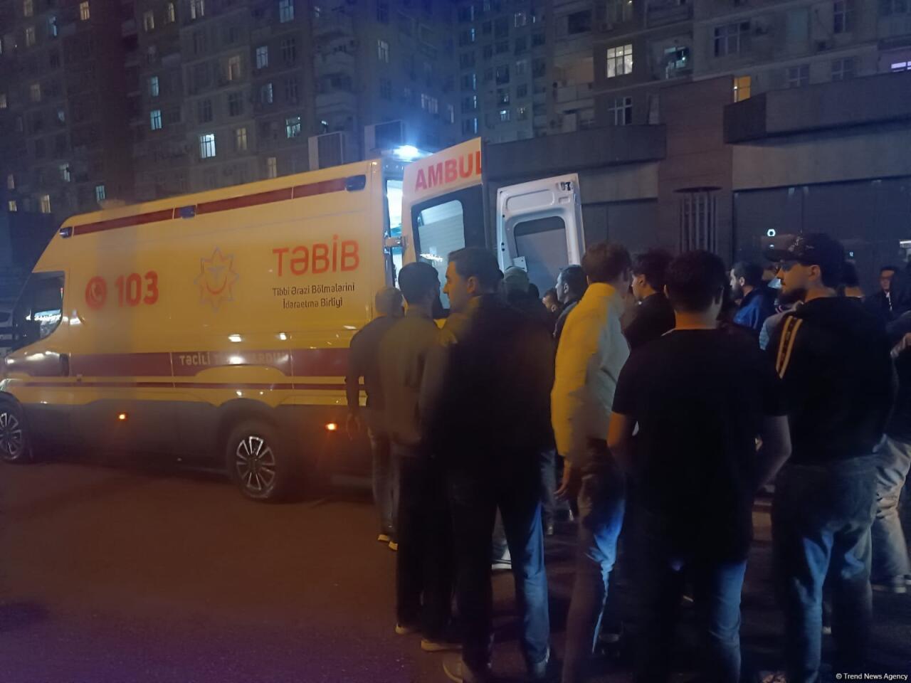 Bakıda avtomobil piyadanı vurdu 
