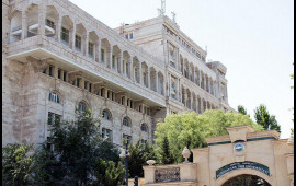 Bu universitetdən 6 müəllim işdən qovuldu 