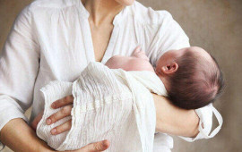 Həkimlərdən valideynlərə xəbərdarlıq: K&ouml;rpələri yelləməyin