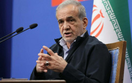 Pezeşkian meydan oxudu: "Boyun əyməyəcəyik"