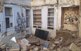 &ldquo;Sovetski&rdquo;də s&ouml;k&uuml;lən evin divarlarındakı rəsmlər DİQQƏT &Ccedil;ƏKDİ