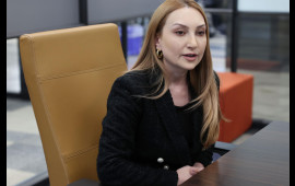 Ermənistan onu geri çağırır
