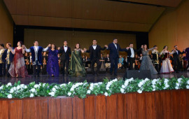 Opera və Balet Teatri  Müstəqillik Gününə həsr olunmuş möhtəşəm konsert proqrami təqdim edib  FOTO
