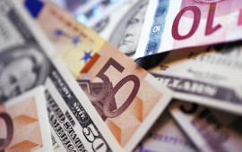 Azərbaycanda iki valyuta yenidən bahalaşdı