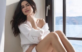 Azərbaycanlı aktrisanın hamam xalatında FOTOları yayıldı