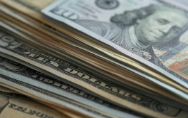Dollar kəskin şəkildə ucuzlaşır