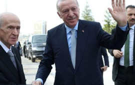 Ərdoğan Bahçelini evində ziyarət etdi 