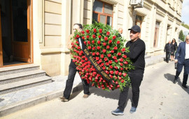 Oqtay Şirəliyevlə vida mərasimi keçirilir  FOTO