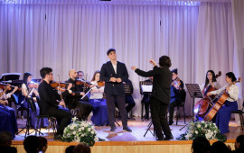 Azərbaycanın gələcək həkimləri klassiklərin ifası ilə təəccübləndilər  FOTO