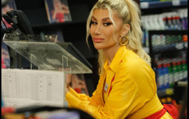 "Enerjimə yaşıdlarım çata bilmir, gənc oğlanları bəyənirəm"