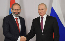 Paşinyan Putinə zəng etdi