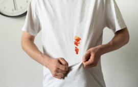 Ağ geyimlərdəki ləkələri bu &uuml;sullarla yox edin