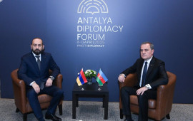 Ceyhun Bayramov və Mirzoyan normallaşma prosesinin hazırkı vəziyyətini müzakirə ediblər