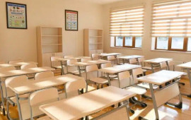 Bakıda şagird özünü məktəbin binasından atdı
